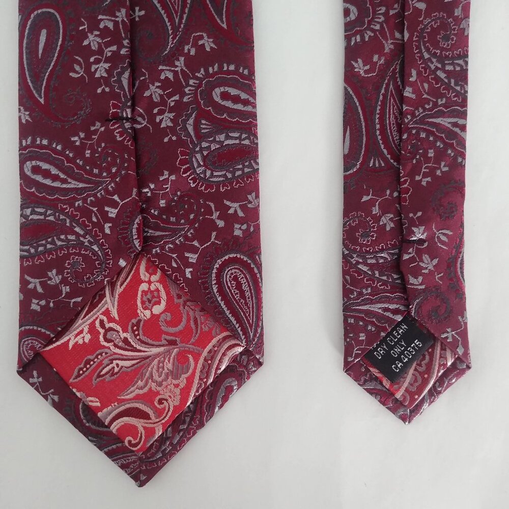 100% silk Valdemar Black Label dark red burgundy paisley pattern tie - Picture 8 of 8